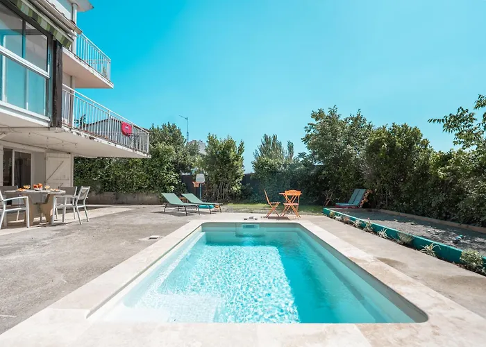 Ambiance Sudiste , Piscine, Boule, Farniente Ag