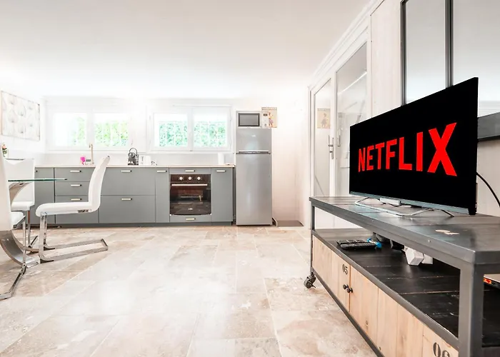 Lejlighed Ambiance Sudiste , Piscine, Boule, Farniente Ag *