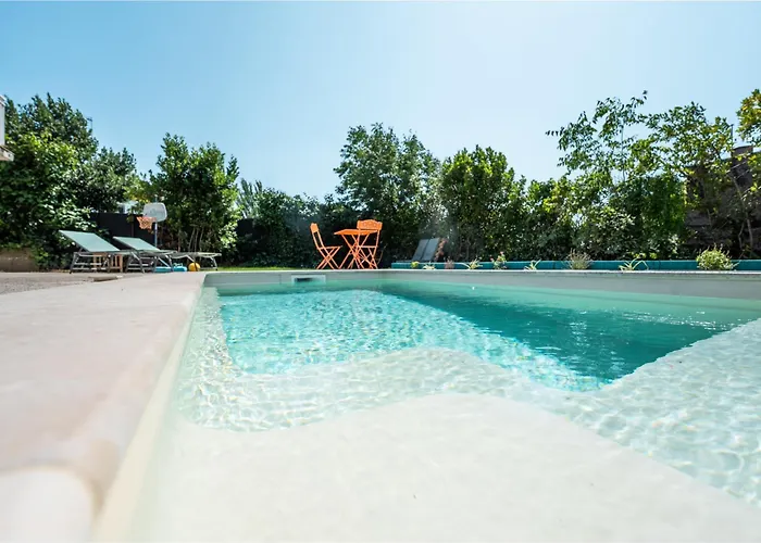 Ambiance Sudiste , Piscine, Boule, Farniente Ag *